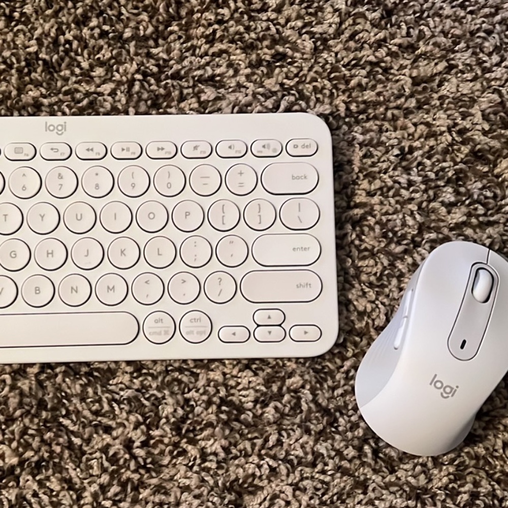 Logi wireless keyboard and mouse
